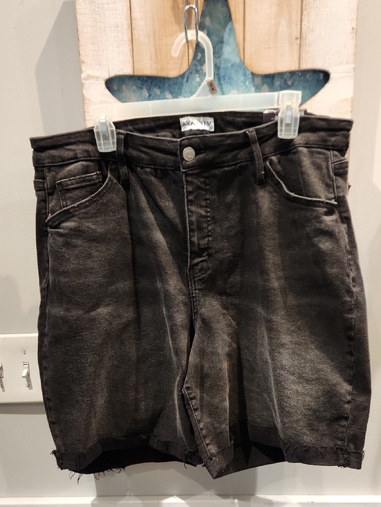 Ava & Viv Pants - NWT Ava & Viv Washed Black Relaxed Women’s Distressed Hem Denim Shorts Sz 18W